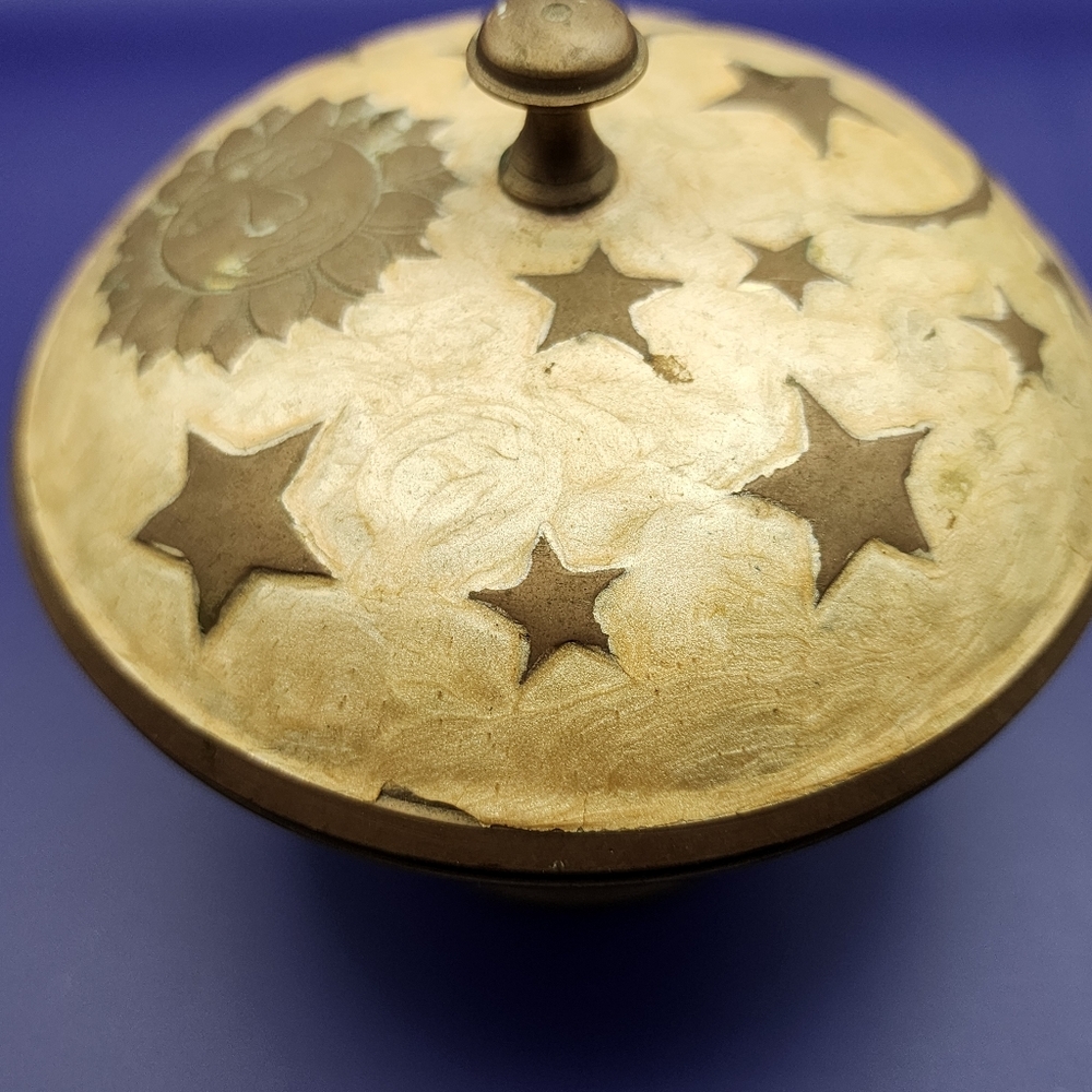 Beautiful Vintage Brass Lidded Trinket Box in Celestial Moon & Sun Inlay Mystic
